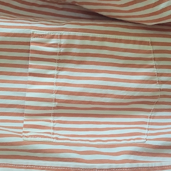 Old Navy Slim Fit Button-Down Shirt – Size XXL (EUC) - Picture 4 of 4